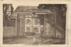 HC-Entree-du-chateau